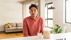 8 Habits That Psychologists Say Are Linked to Low Intelligence