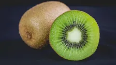 Can You Eat Kiwi Skin? Little-Known Nutritional Benefits