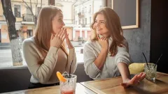 Psychological Techniques That Will Make You Someone Everyone Wants to Talk To