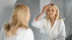 7 Daily Habits That Speed Up Aging—See If You Have Any of Them